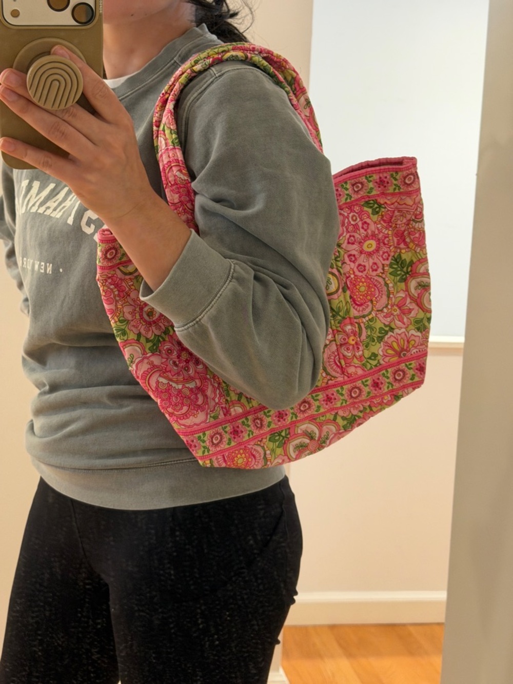 Vera Bradley Petal Pink Toggle Tote Handbag Purse Floral Retired Print NWOT - Picture 7 of 8